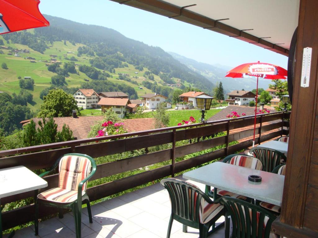 Hotel Old-Jnn Saas im Prattigau Exterior foto