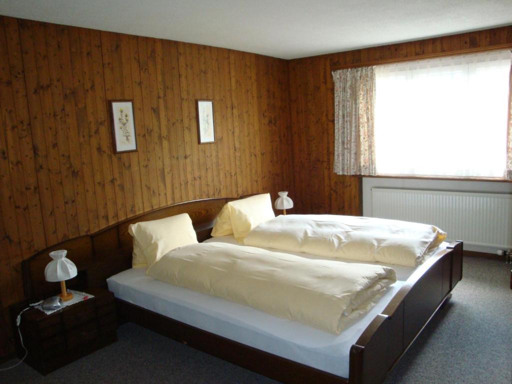 Hotel Old-Jnn Saas im Prattigau Quarto foto