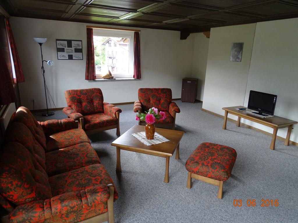 Hotel Old-Jnn Saas im Prattigau Quarto foto